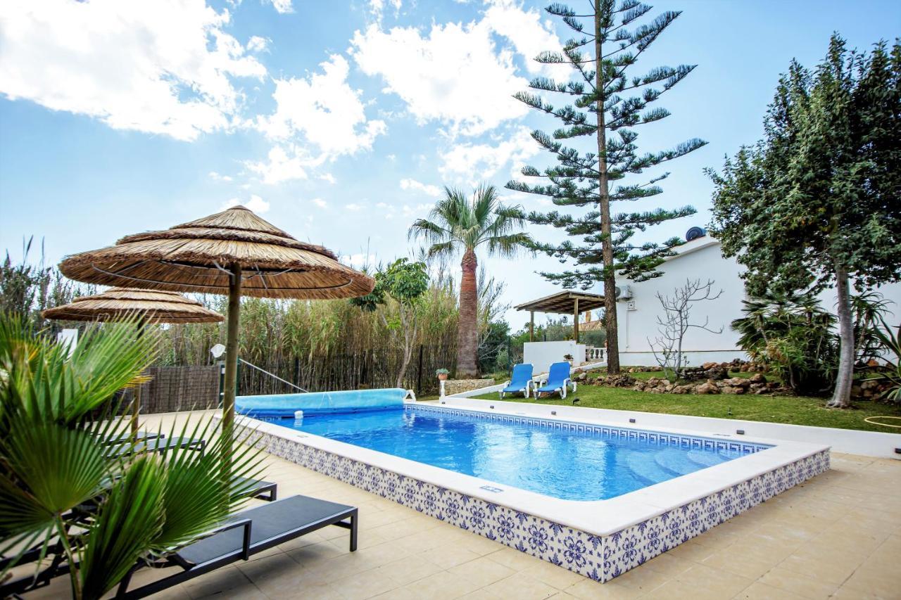 Villa Yvonne,Private Pool,Private Parking 1,7 Km From The Beatch 阿尔布费拉 外观 照片